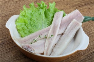 アングィラ