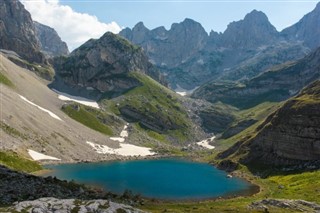 Албанија