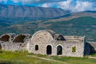 Албанија