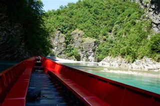 Албанија
