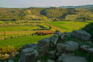 Албанија