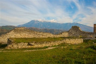 Албанија