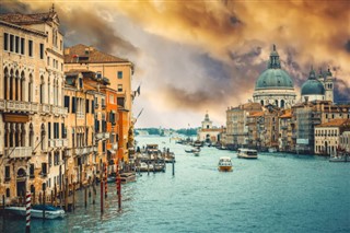 Italya