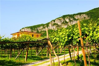 Italya