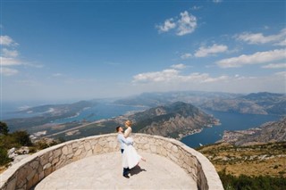 Црна