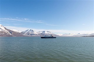 Svalbard time zones